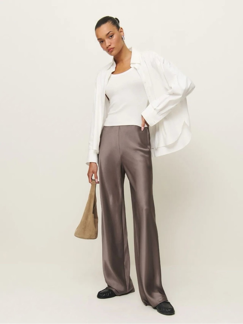 Reformation Gale Satin Mid Rise Bias Pant
Magnetic Medium